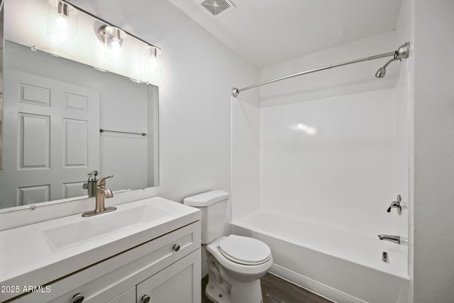 3065 N 67TH Avenue 215, Phoenix, AZ 85033