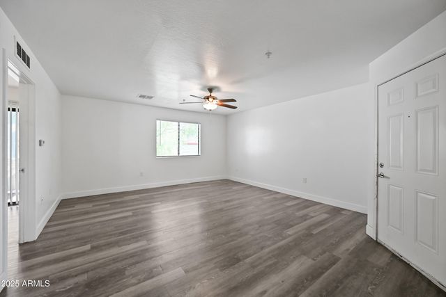 3065 N 67TH Avenue 215, Phoenix, AZ 85033