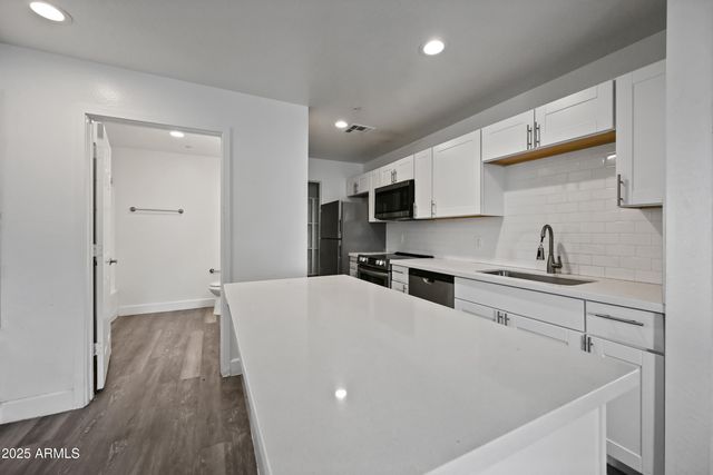 3065 N 67TH Avenue 215, Phoenix, AZ 85033