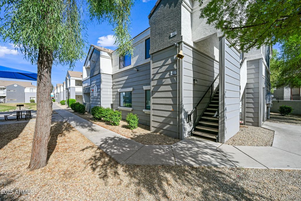 3065 N 67TH Avenue 215, Phoenix, AZ 85033