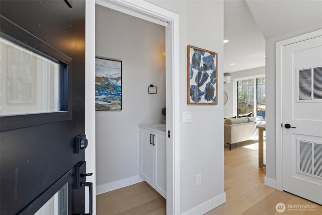4114 NE 60th Street, Seattle, WA 98115