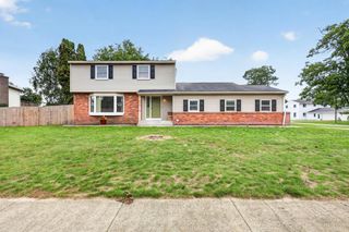 2089 Southwood Avenue, Norton Shores, MI 49441