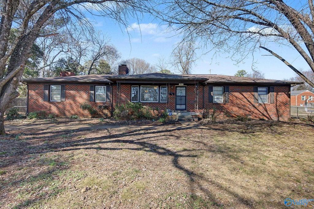 3803 Force Drive NW, Huntsville, AL 35810