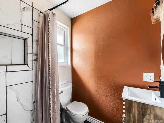 628 S Oswego Ct, Aurora, CO 80012