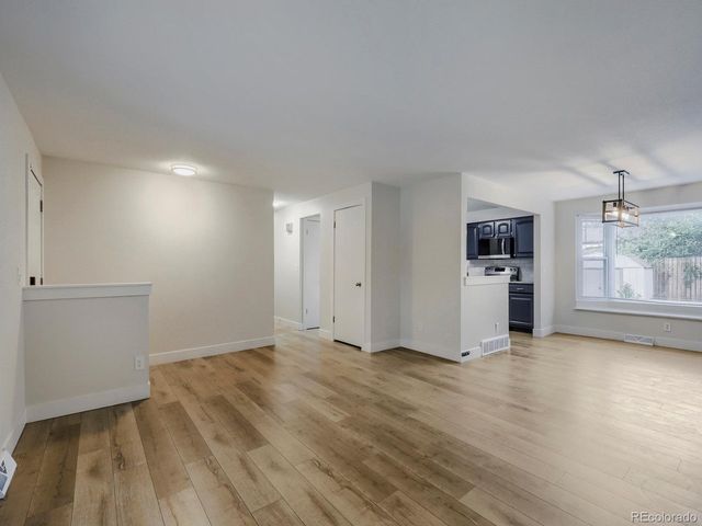 628 S Oswego Ct, Aurora, CO 80012