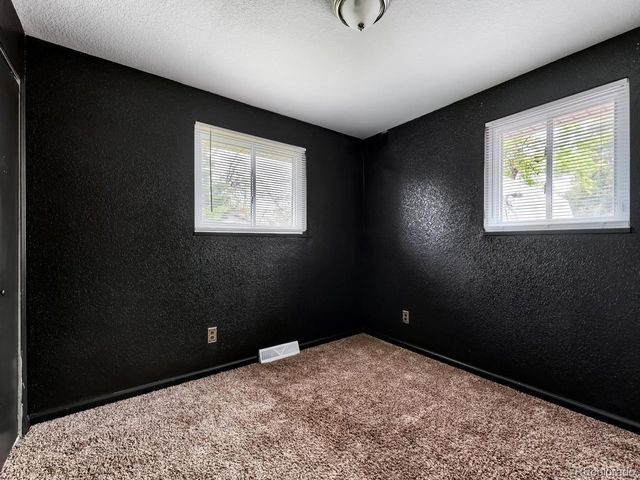 628 S Oswego Ct, Aurora, CO 80012