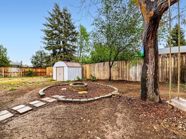 628 S Oswego Ct, Aurora, CO 80012