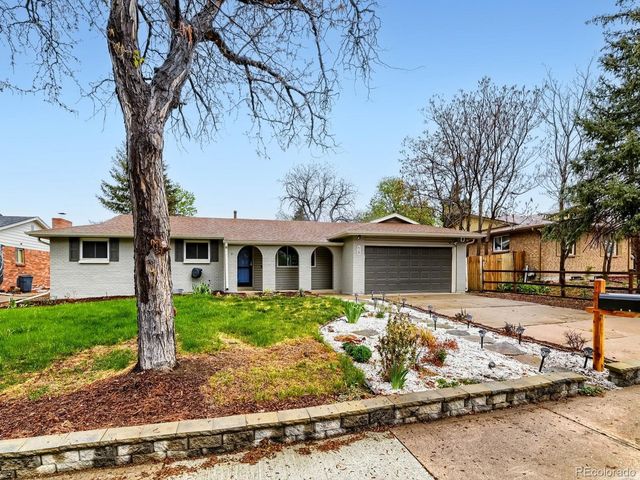 628 S Oswego Ct, Aurora, CO 80012
