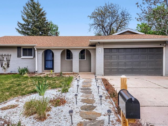 628 S Oswego Ct, Aurora, CO 80012