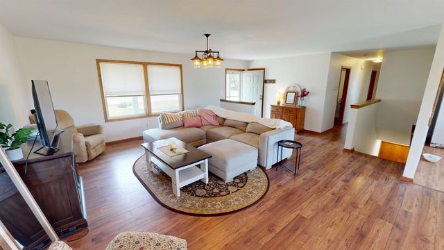 515 W 38th St, Wichita, KS 67204