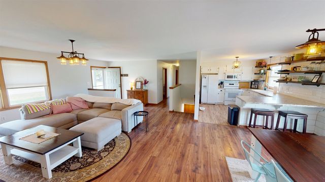 515 W 38th St, Wichita, KS 67204