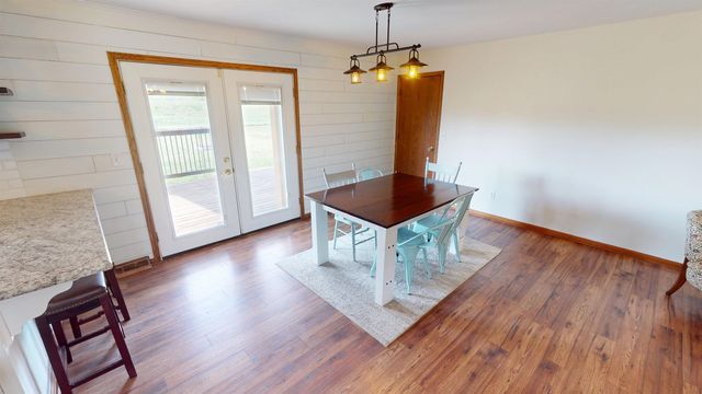 515 W 38th St, Wichita, KS 67204