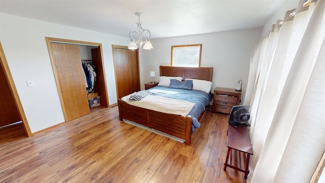 515 W 38th St, Wichita, KS 67204