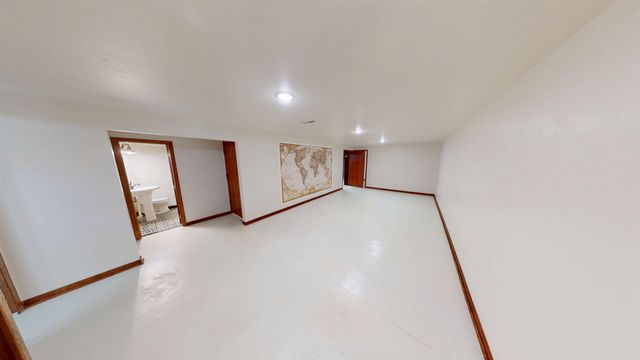 515 W 38th St, Wichita, KS 67204