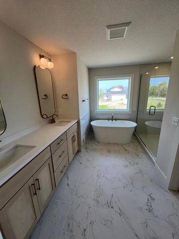 18300 104th Avenue N, Maple Grove, MN 55311