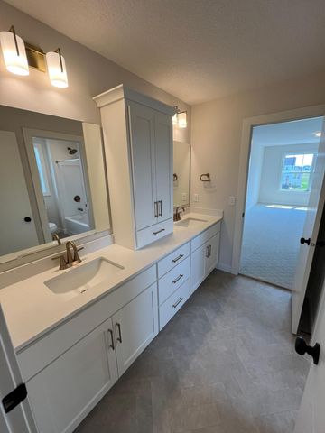 18300 104th Avenue N, Maple Grove, MN 55311