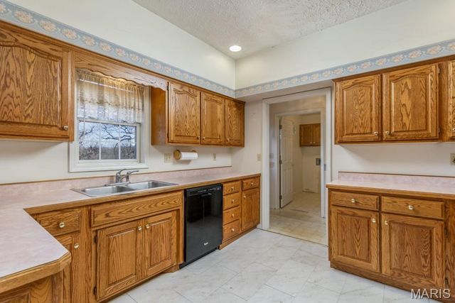 17145 Lemming Lane, St Robert, MO 65584