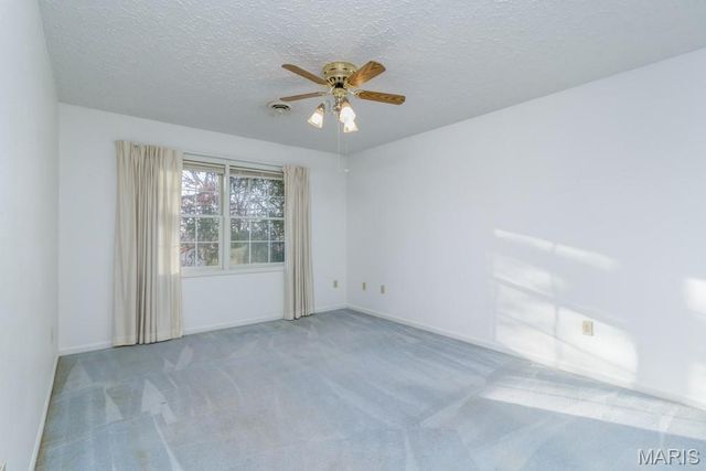 17145 Lemming Lane, St Robert, MO 65584