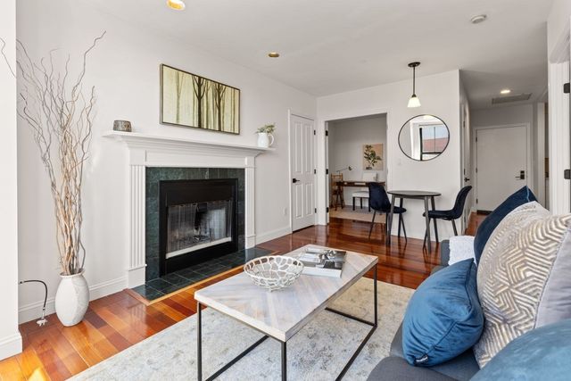 75 Clarendon St 607, Boston, MA 02116