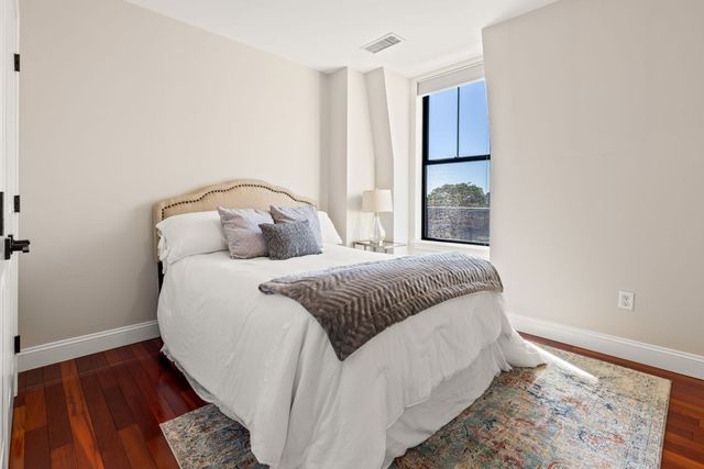 75 Clarendon St 607, Boston, MA 02116