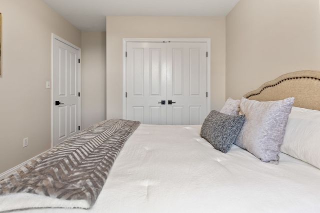 75 Clarendon St 607, Boston, MA 02116
