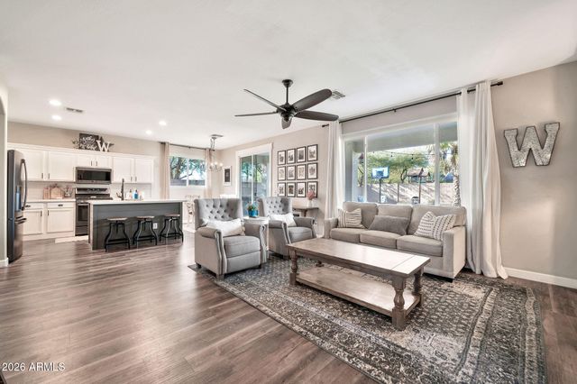 14162 W CHARTER OAK Road, Surprise, AZ 85379