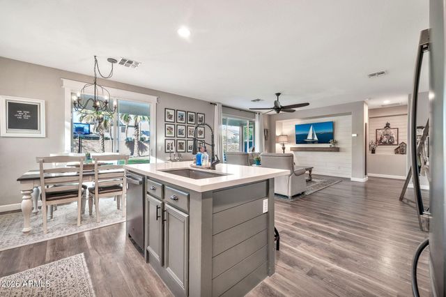 14162 W CHARTER OAK Road, Surprise, AZ 85379