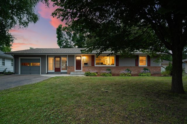 6917 39th Avenue N, Crystal, MN 55427