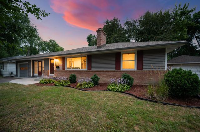 6917 39th Avenue N, Crystal, MN 55427