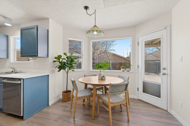 1712 Tierra Del Oso Drive NW, Albuquerque, NM 87120