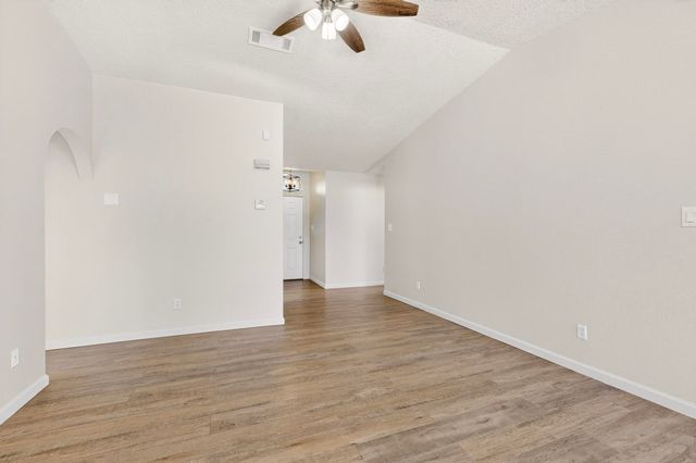 1712 Tierra Del Oso Drive NW, Albuquerque, NM 87120