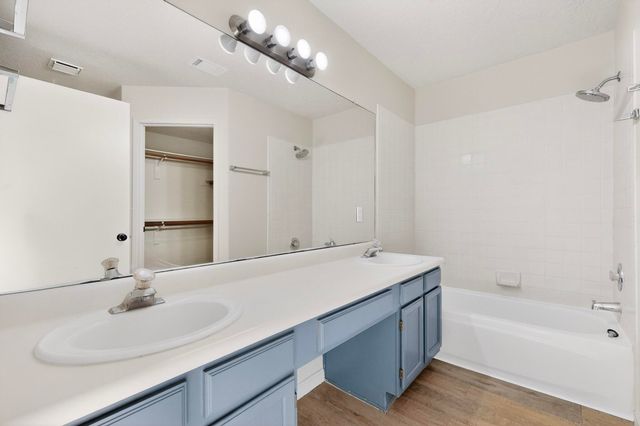 1712 Tierra Del Oso Drive NW, Albuquerque, NM 87120