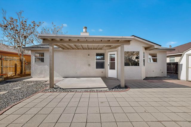 1712 Tierra Del Oso Drive NW, Albuquerque, NM 87120