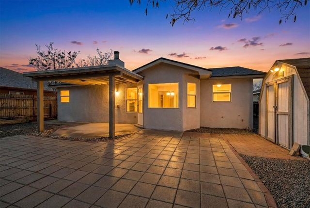 1712 Tierra Del Oso Drive NW, Albuquerque, NM 87120