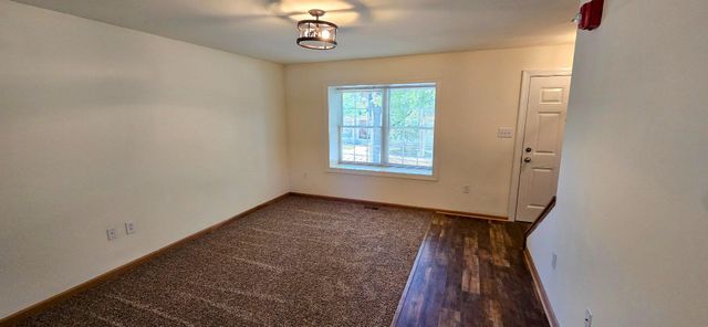 118 NEW LONDON RD, Newark, DE 19711