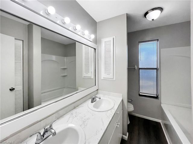 8350 Wren RD, Fort Myers, FL 33967