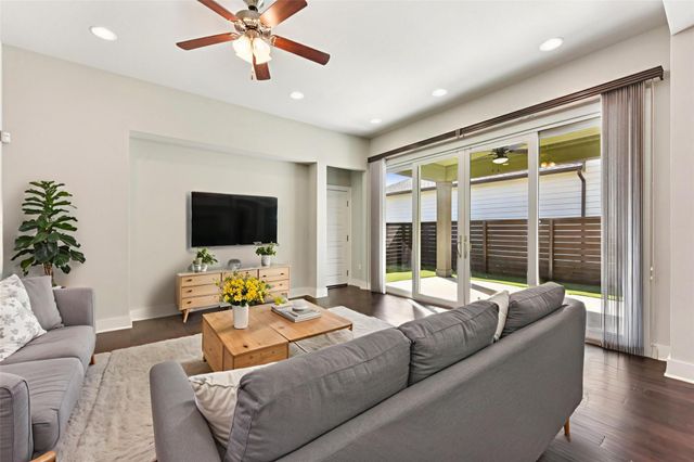 1613 Arcilla ST, Austin, TX 78741