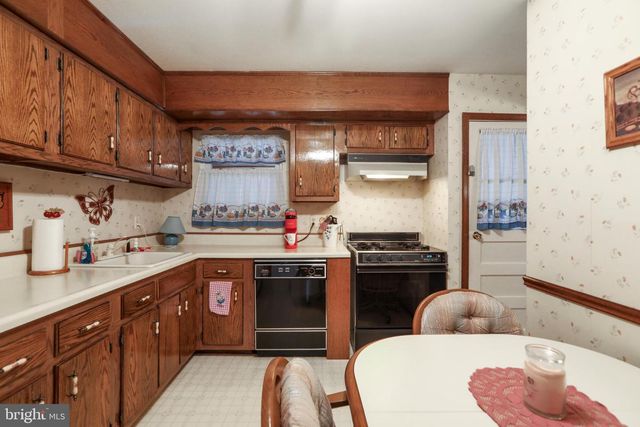 1027 ESTATES BLVD, Hamilton, NJ 08690