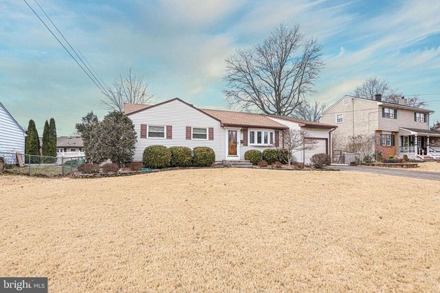 1027 ESTATES BLVD, Hamilton, NJ 08690