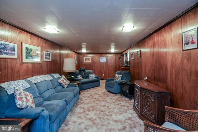 1027 ESTATES BLVD, Hamilton, NJ 08690