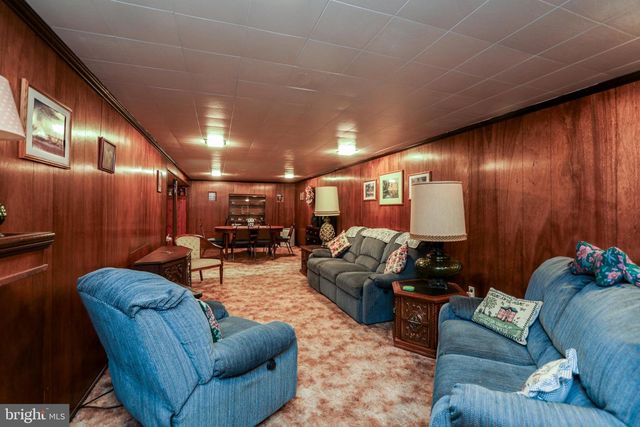 1027 ESTATES BLVD, Hamilton, NJ 08690