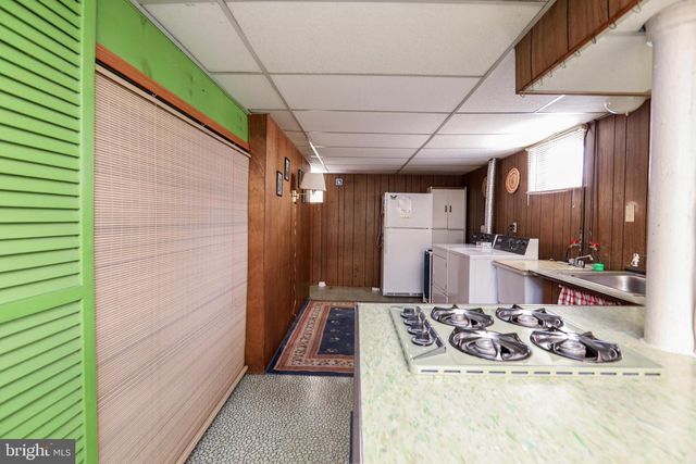 1027 ESTATES BLVD, Hamilton, NJ 08690