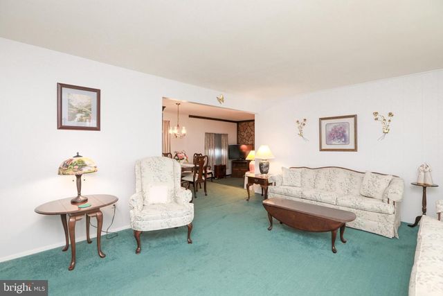 1027 ESTATES BLVD, Hamilton, NJ 08690