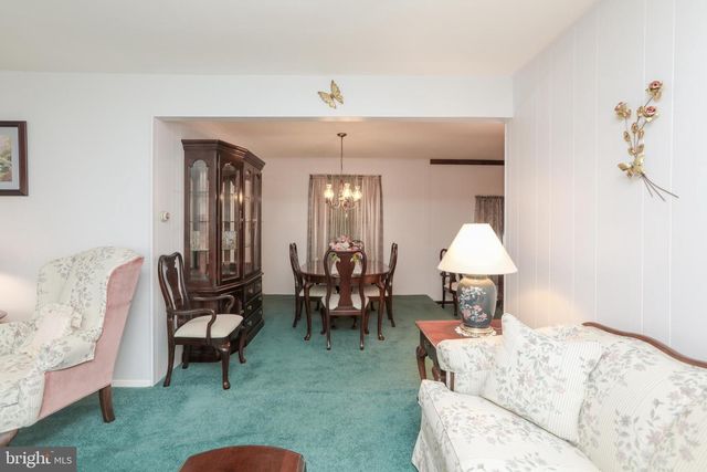 1027 ESTATES BLVD, Hamilton, NJ 08690