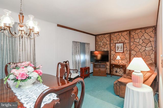 1027 ESTATES BLVD, Hamilton, NJ 08690