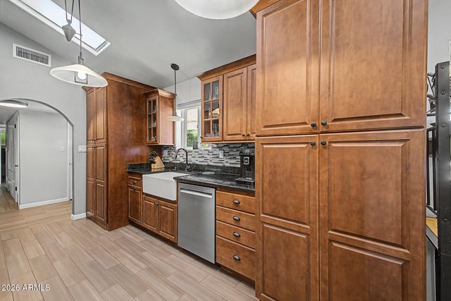 7803 N 12TH Avenue, Phoenix, AZ 85021