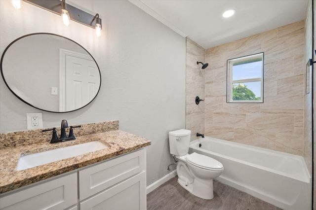 1009 N Spikes Road, Corsicana, TX 75110