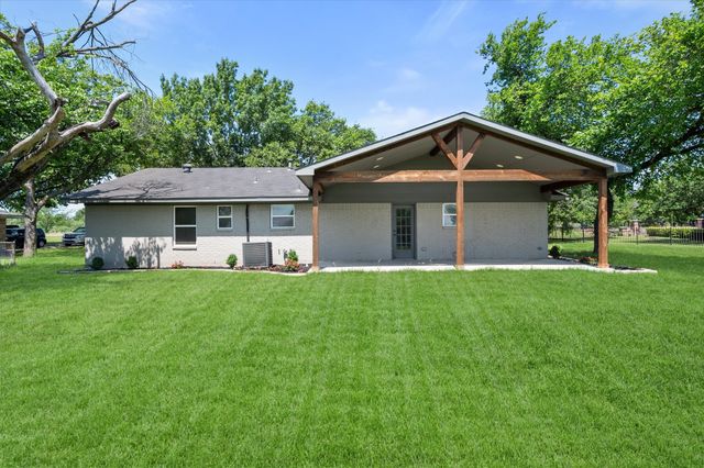 1009 N Spikes Road, Corsicana, TX 75110
