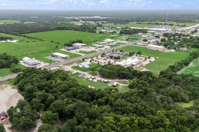 766 E Quinlan Parkway, Quinlan, TX 75474