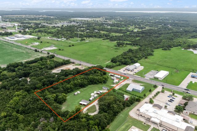 766 E Quinlan Parkway, Quinlan, TX 75474